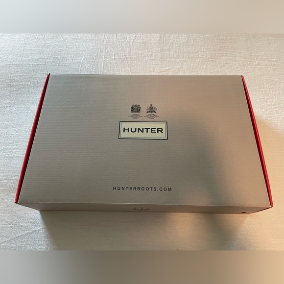 Hunter women’s, black, tall rain boots! - Picture 3 of 9